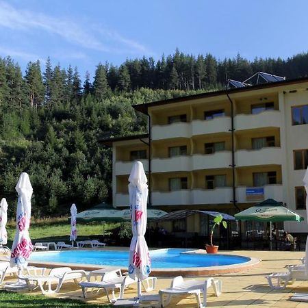 Hotel Restaurant Popini Laki ヤゴディナ エクステリア 写真