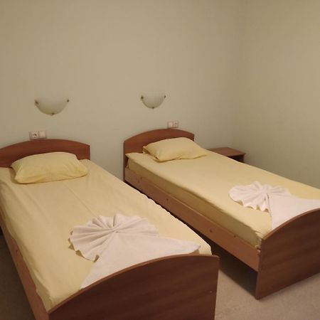 Hotel Restaurant Popini Laki ヤゴディナ エクステリア 写真